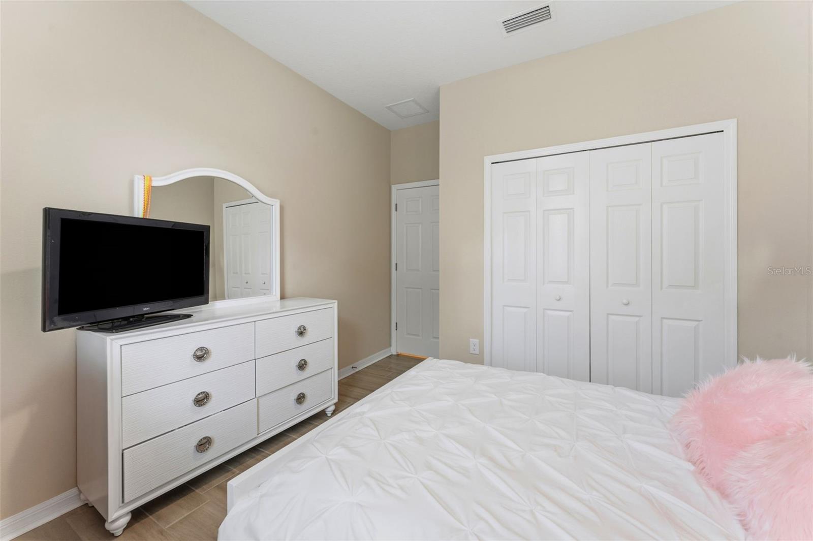 Image 27 of 50 For 12451 Nouveau Avenue