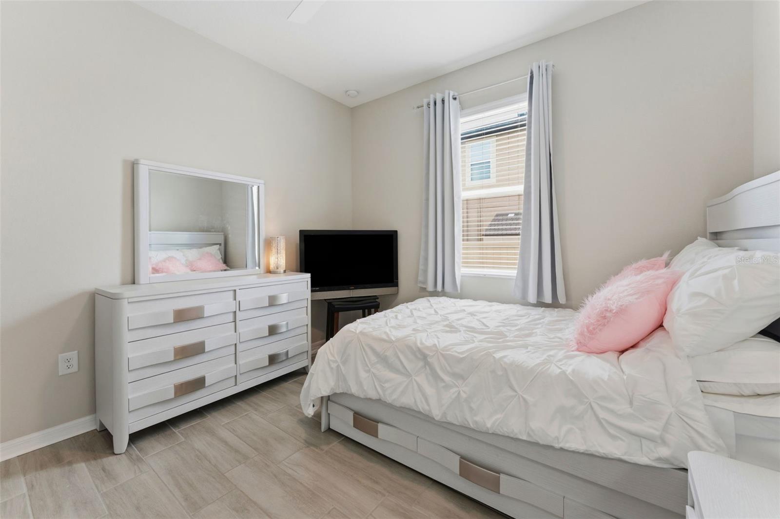 Image 31 of 50 For 12451 Nouveau Avenue