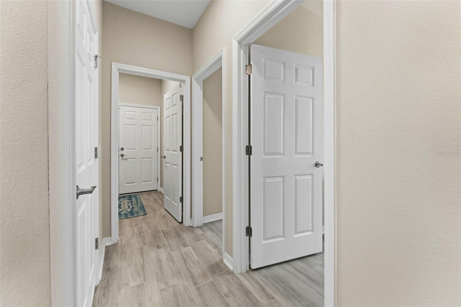 Image 34 of 50 For 12451 Nouveau Avenue