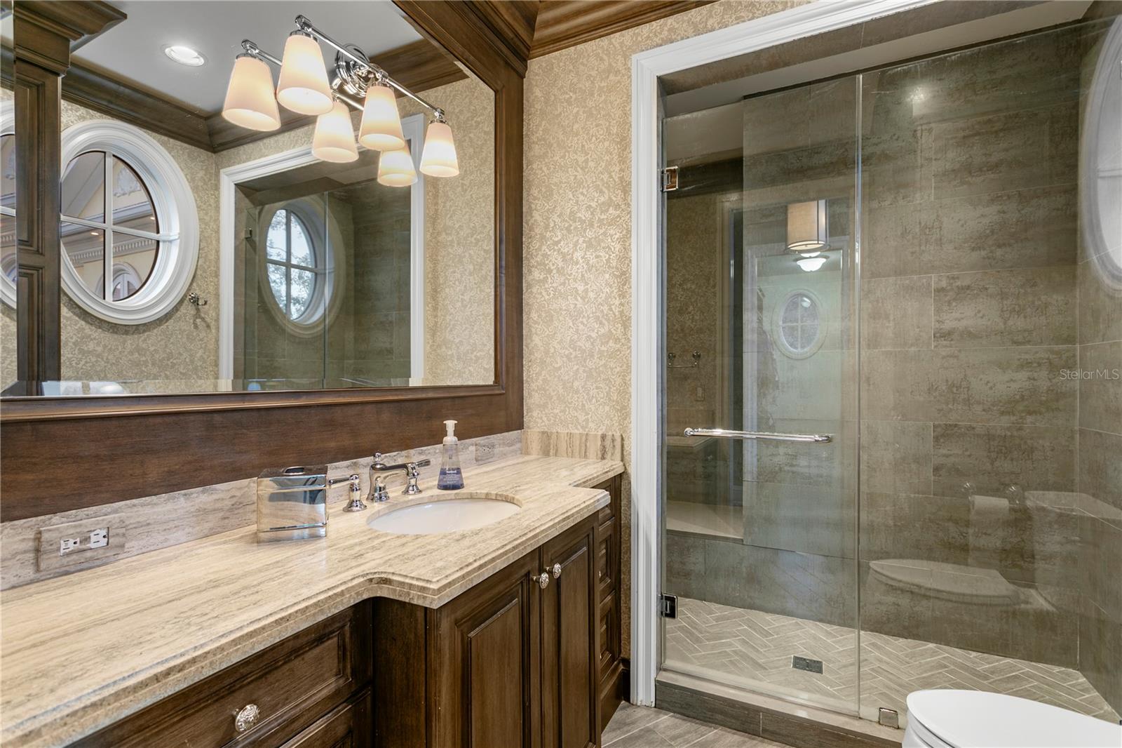 Image 30 of 100 For 52 Ladoga Avenue