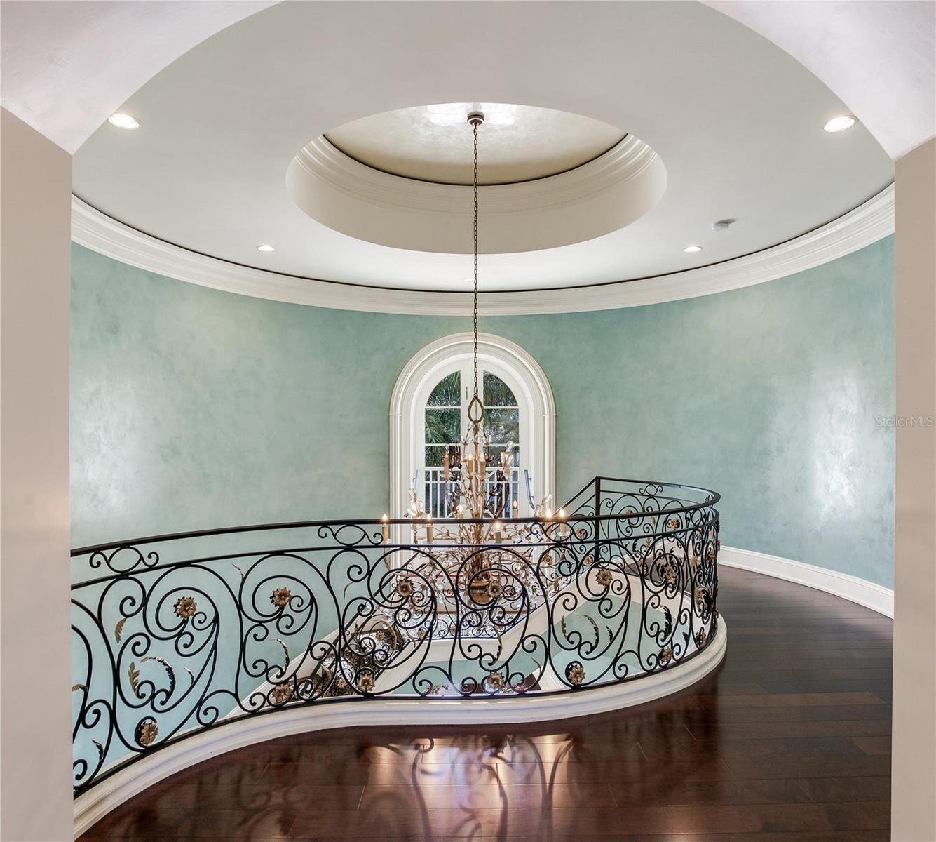 Image 44 of 100 For 52 Ladoga Avenue