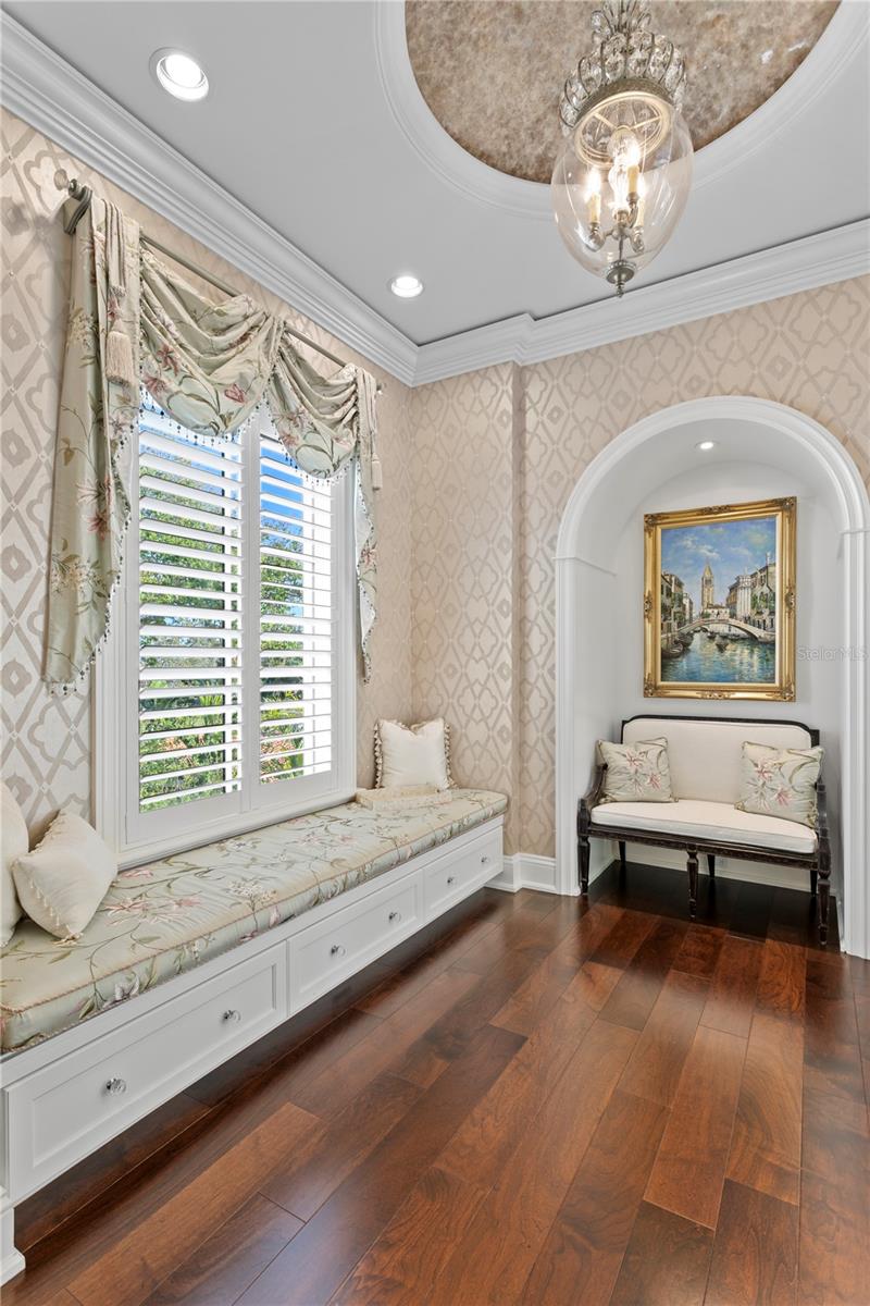 Image 46 of 100 For 52 Ladoga Avenue