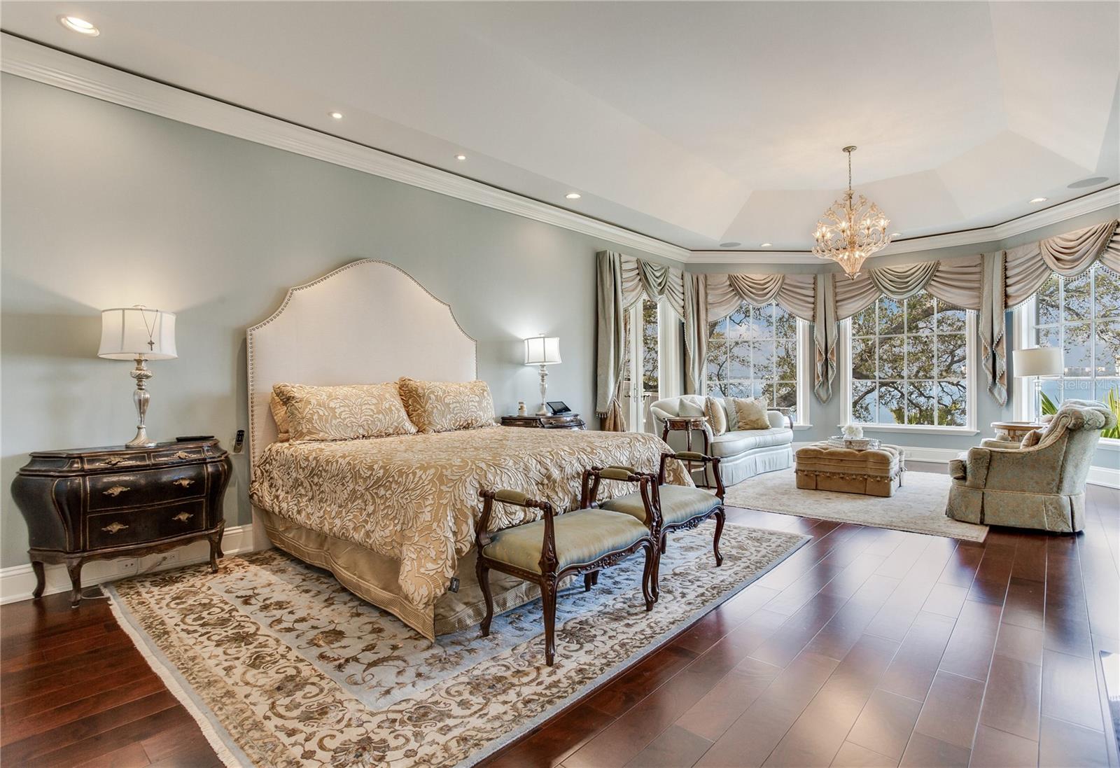 Image 47 of 100 For 52 Ladoga Avenue