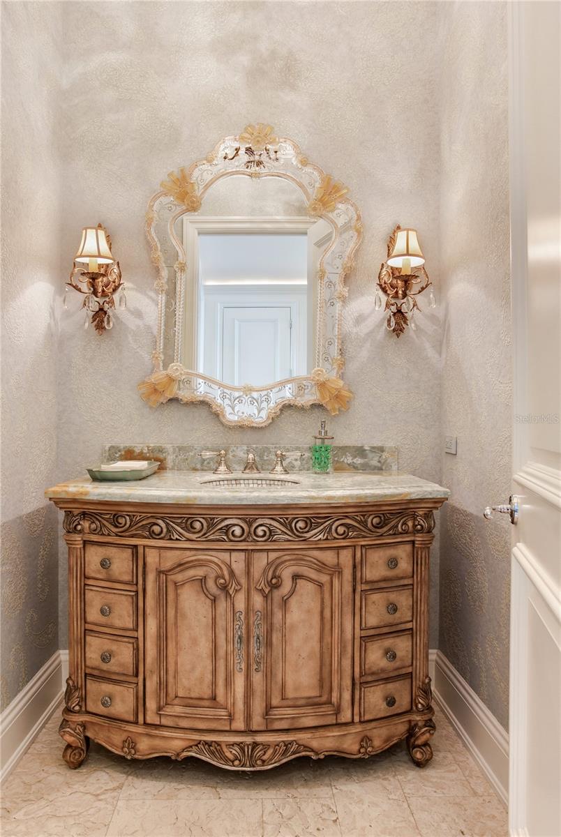 Image 5 of 100 For 52 Ladoga Avenue