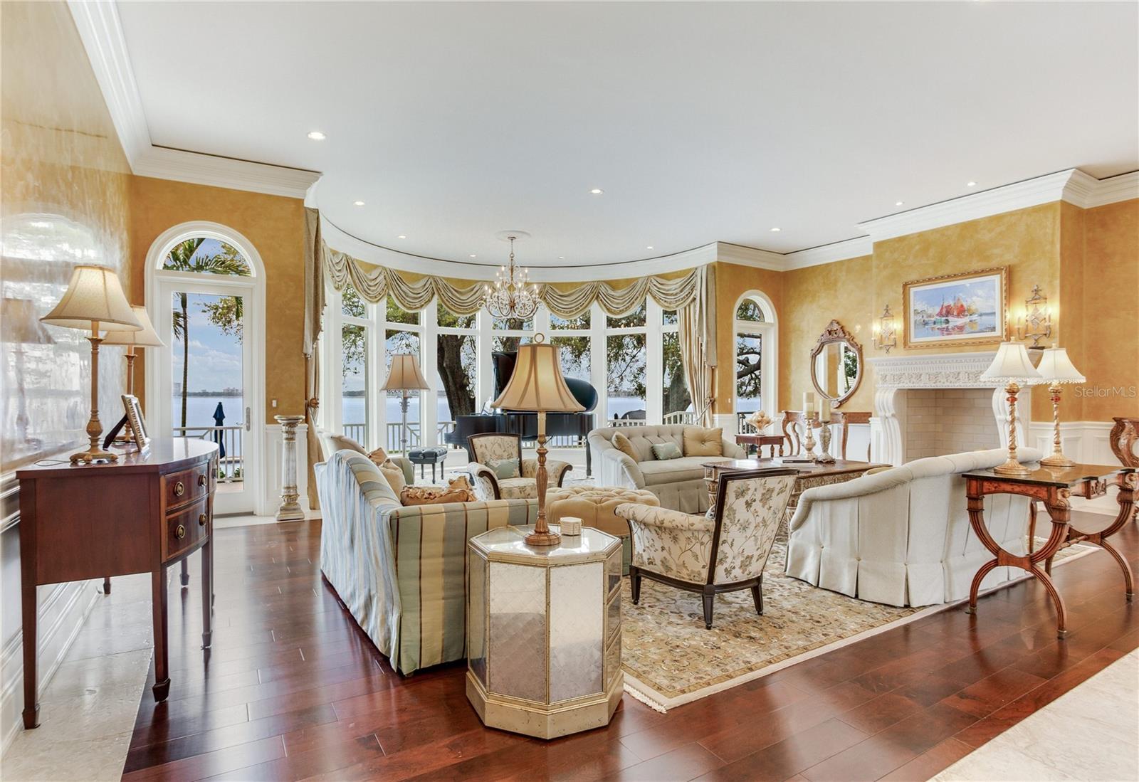 Image 6 of 100 For 52 Ladoga Avenue