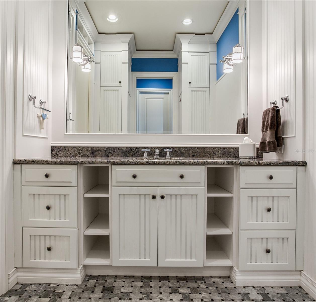 Image 71 of 100 For 52 Ladoga Avenue