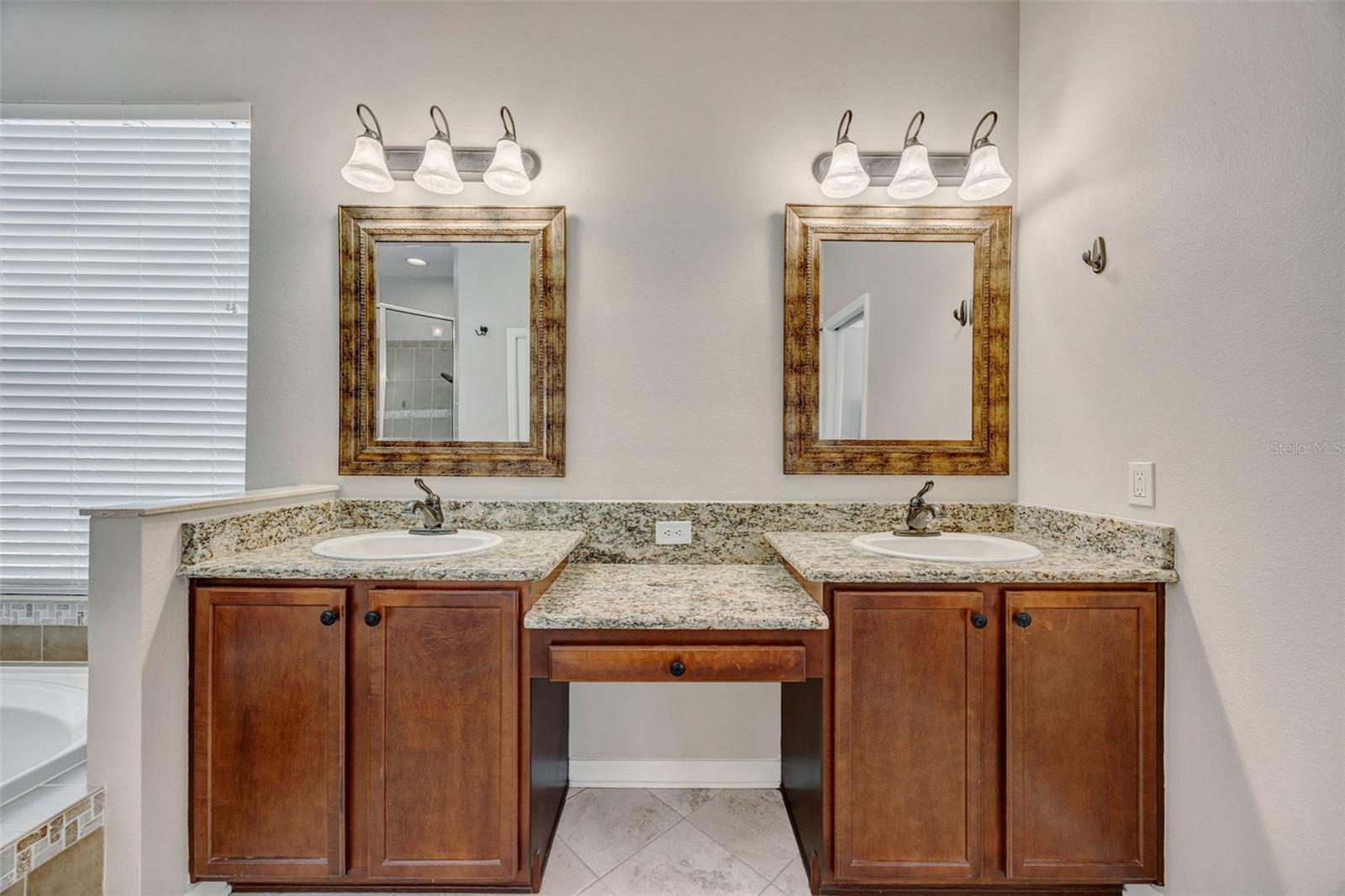 Image 22 of 70 For 4017 Waterville Avenue