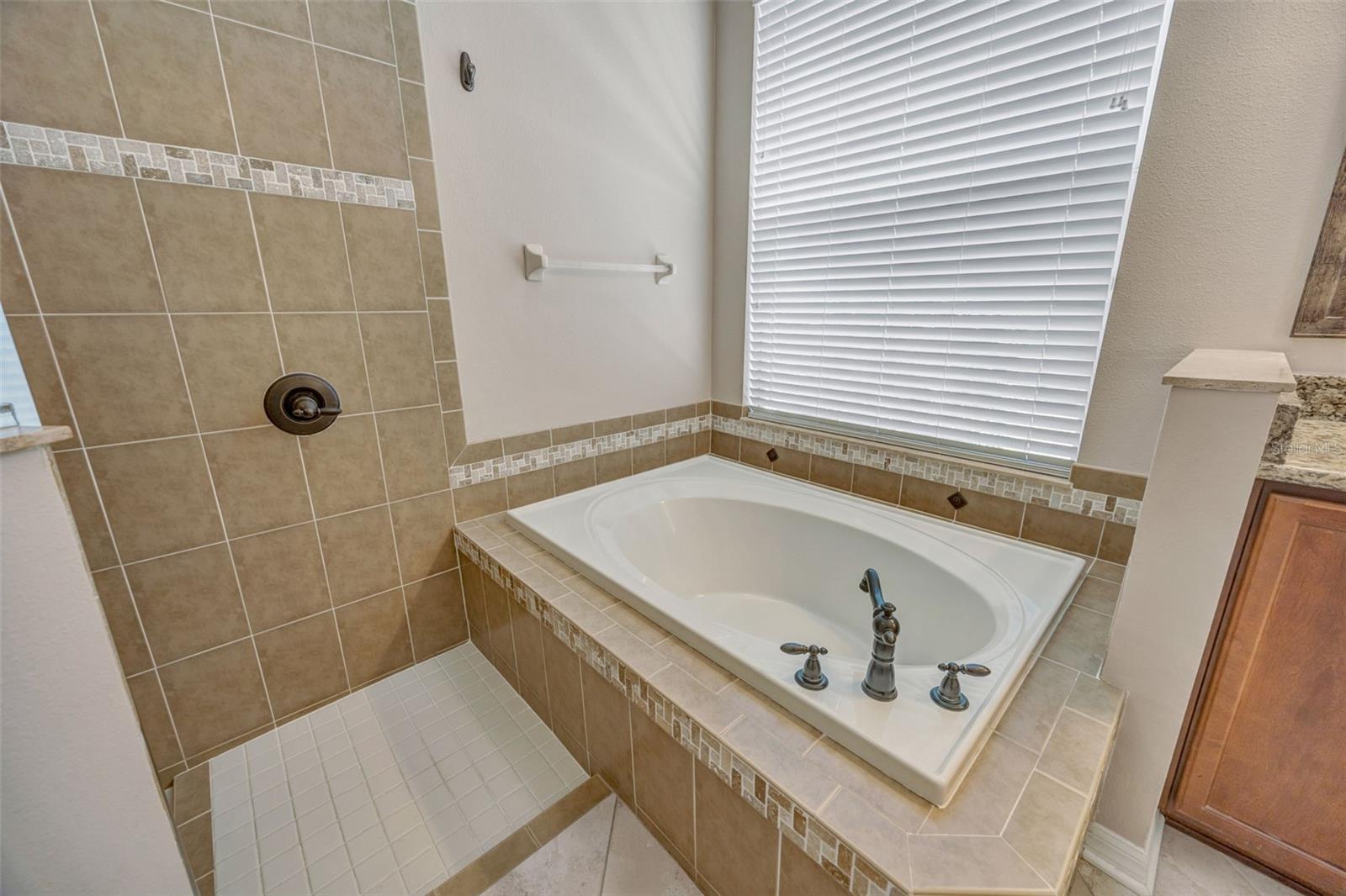 Image 24 of 70 For 4017 Waterville Avenue