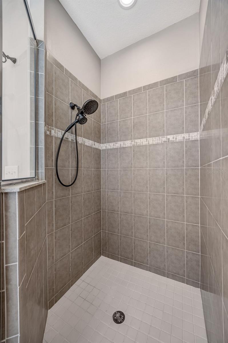 Image 27 of 70 For 4017 Waterville Avenue