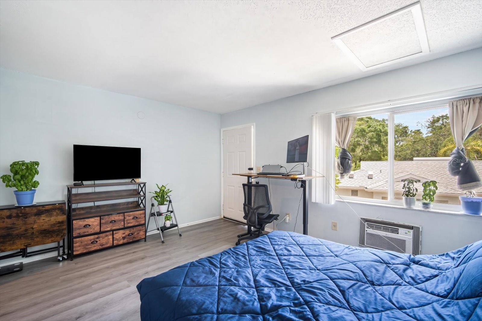 Image 7 of 20 For 4130 Dolphin Drive 203