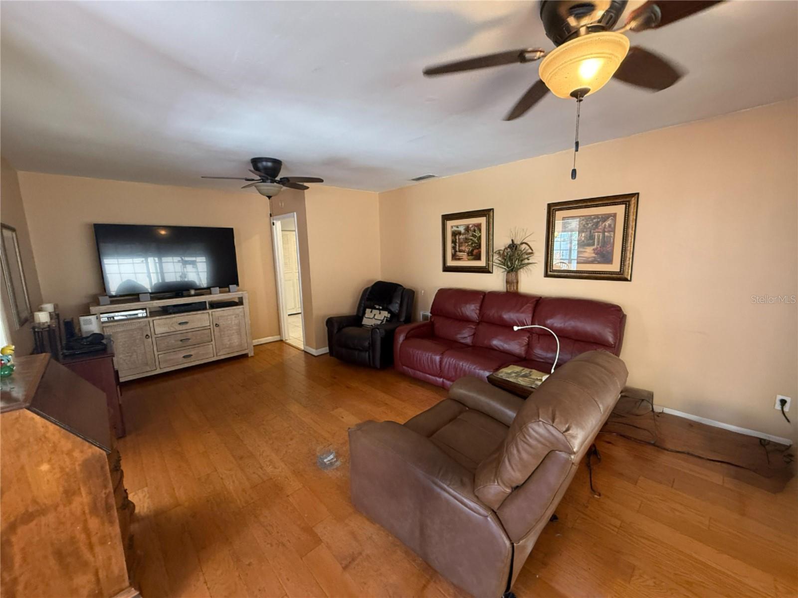 Image 19 of 26 For 7348 Brookview Circle