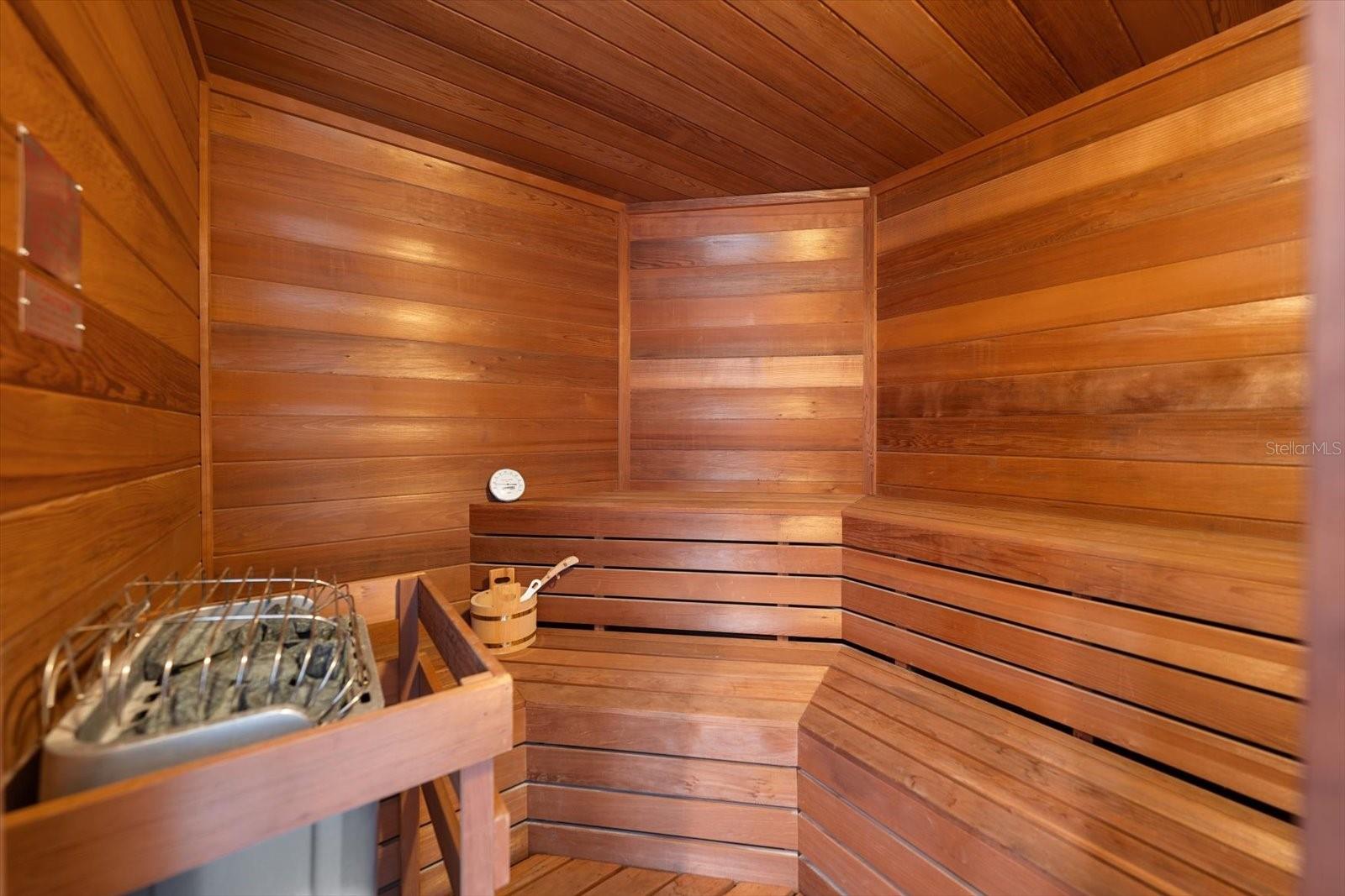 Image 17 of 48 For 1560 Gulf Boulevard 304