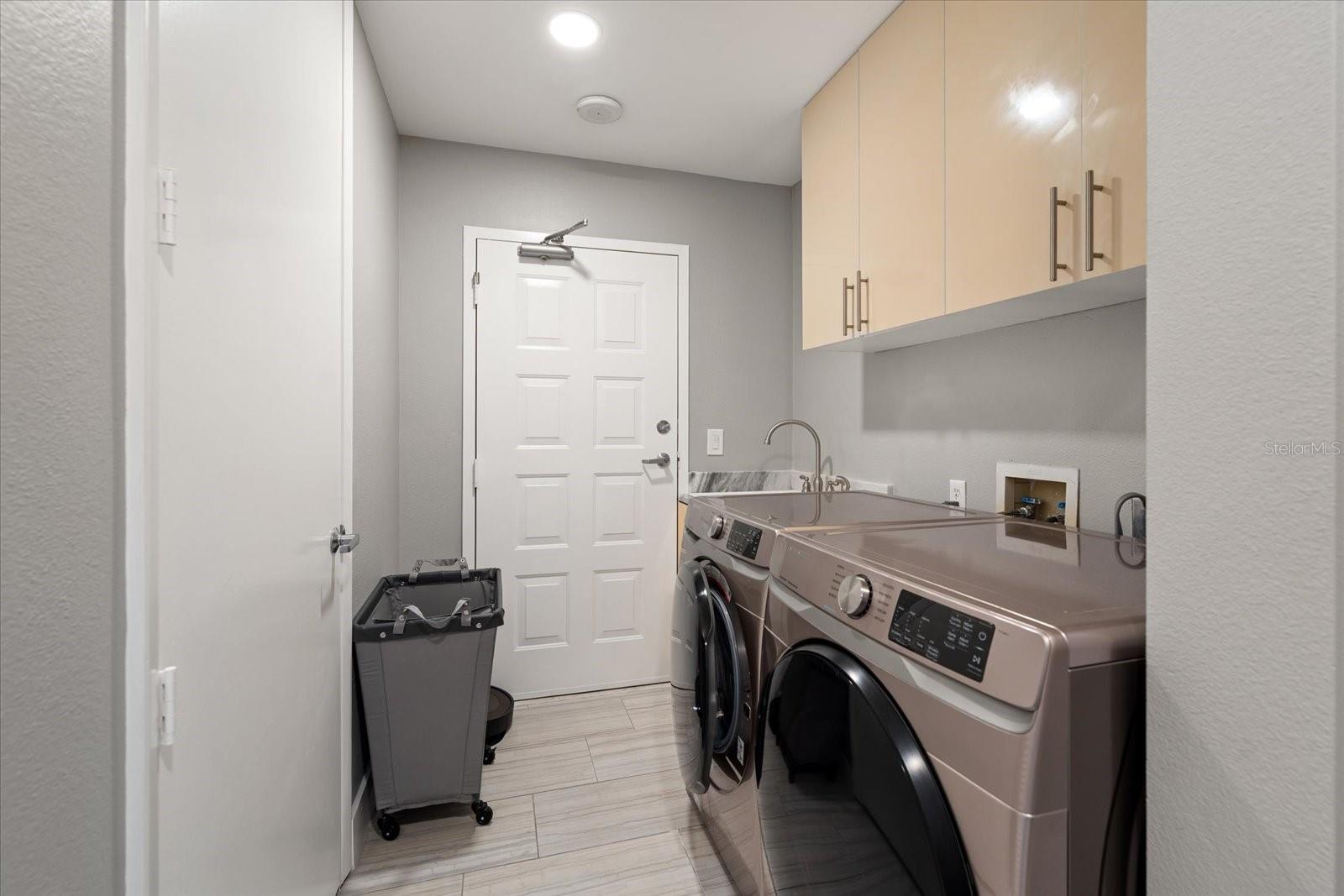 Image 22 of 48 For 1560 Gulf Boulevard 304