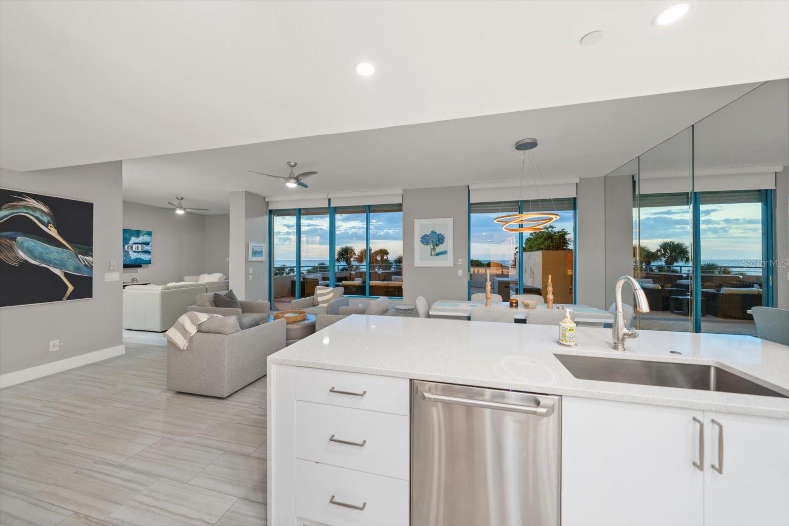 Image 28 of 48 For 1560 Gulf Boulevard 304