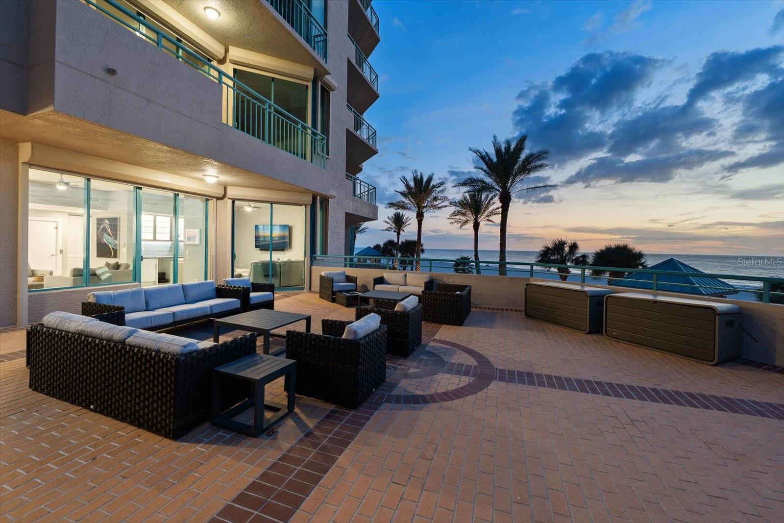 Image 3 of 48 For 1560 Gulf Boulevard 304