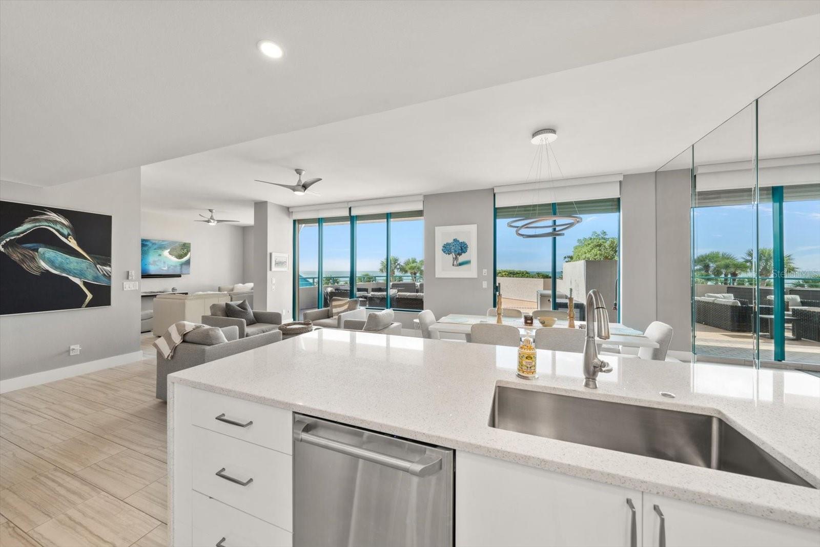 Image 8 of 48 For 1560 Gulf Boulevard 304