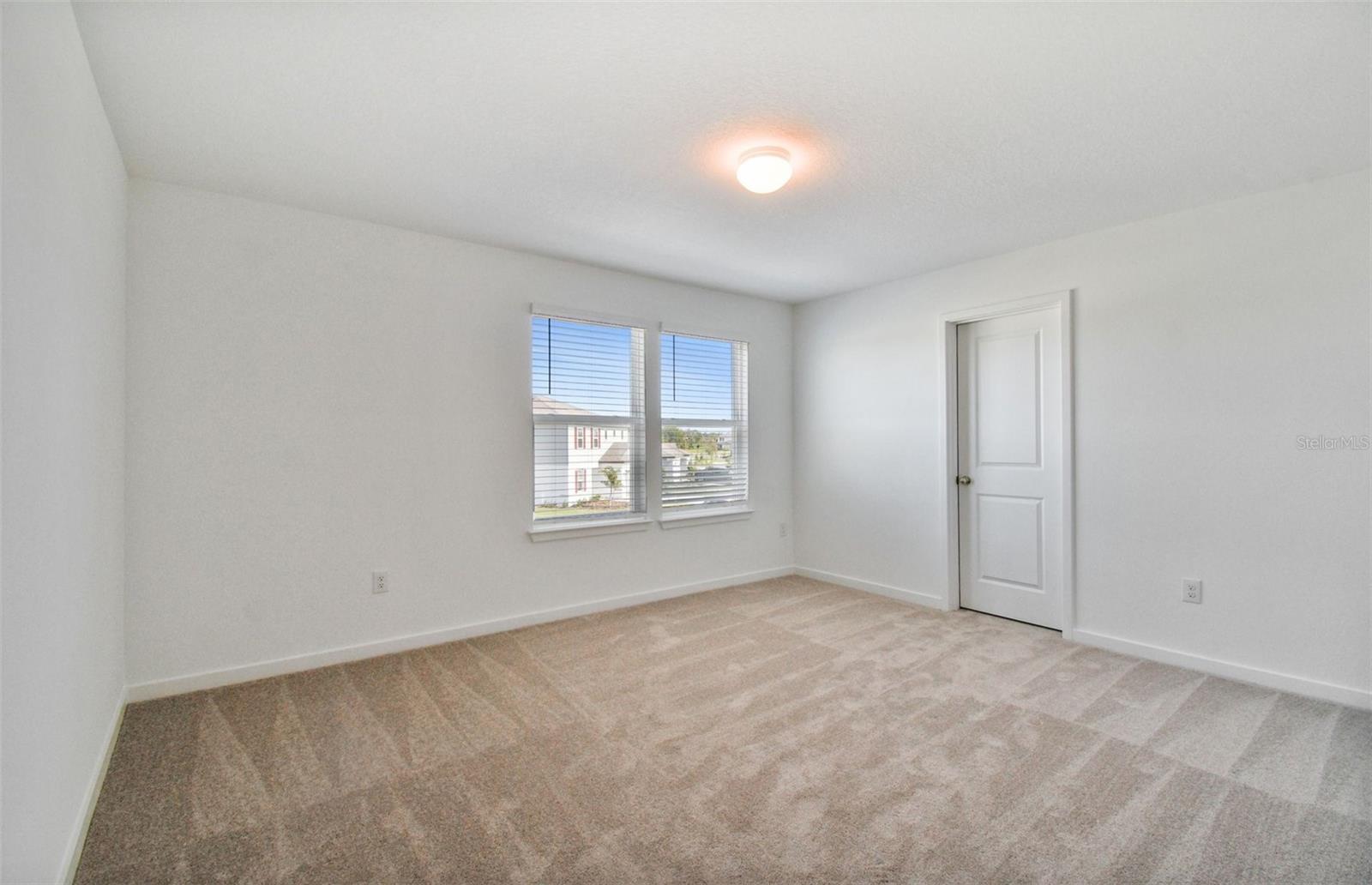 Image 16 of 18 For 10818 Sapphire Breeze Cove