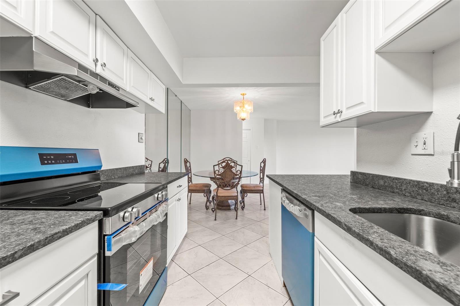 Image 12 of 41 For 10355 Paradise Boulevard 403