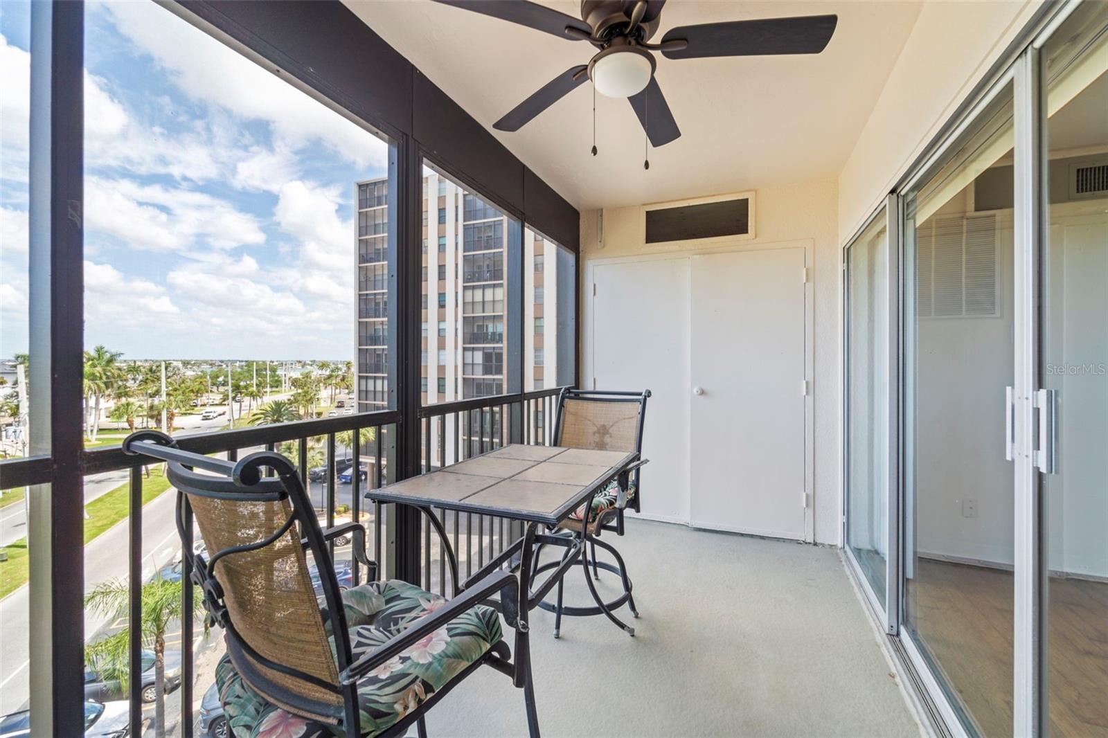 Image 18 of 41 For 10355 Paradise Boulevard 403