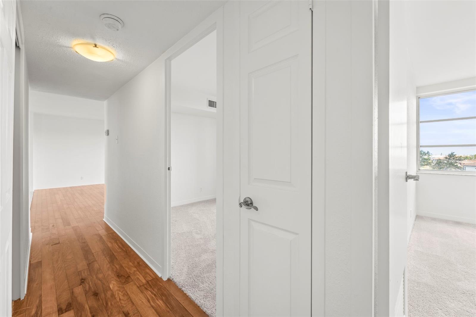 Image 22 of 41 For 10355 Paradise Boulevard 403