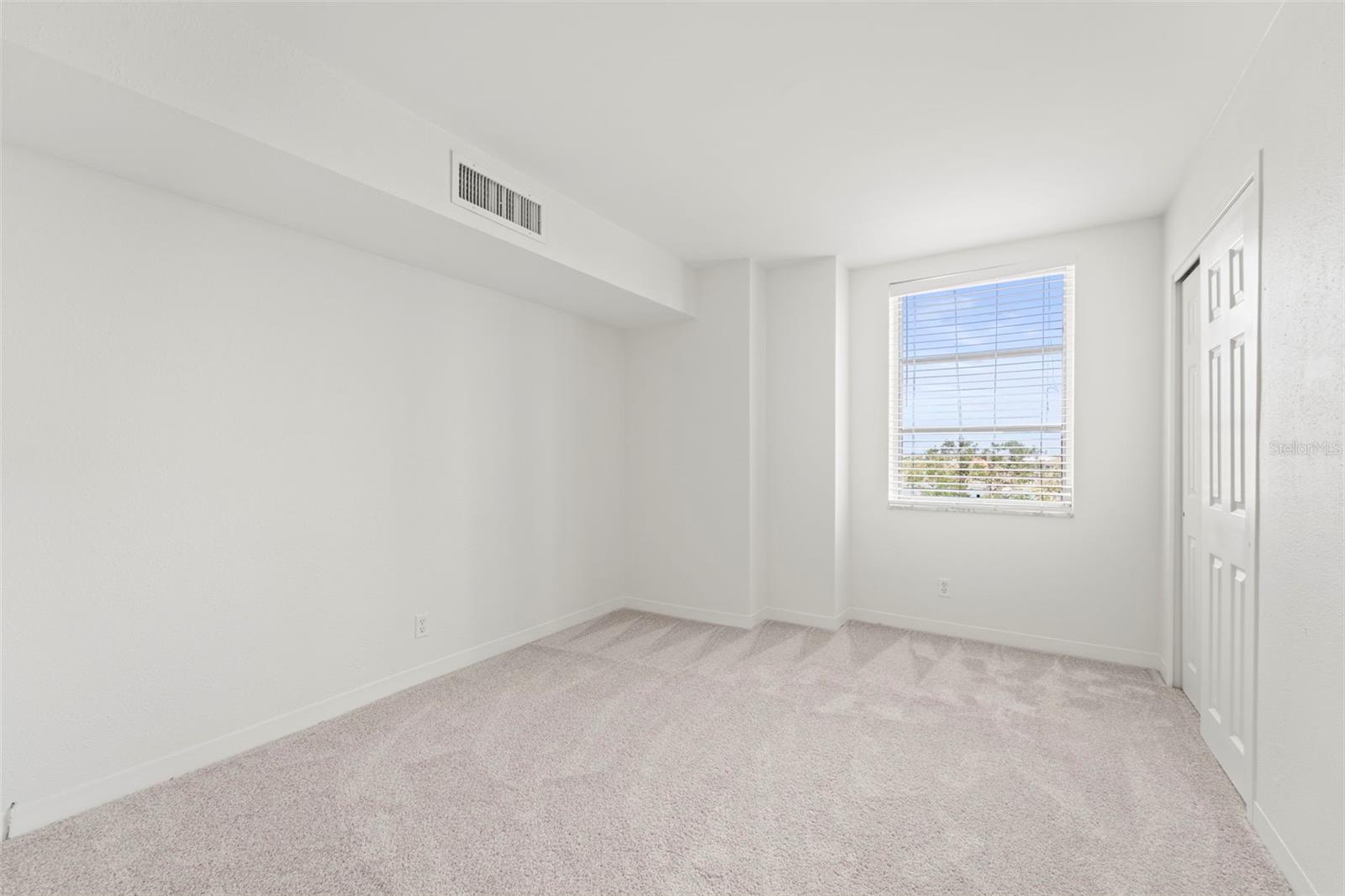 Image 24 of 41 For 10355 Paradise Boulevard 403