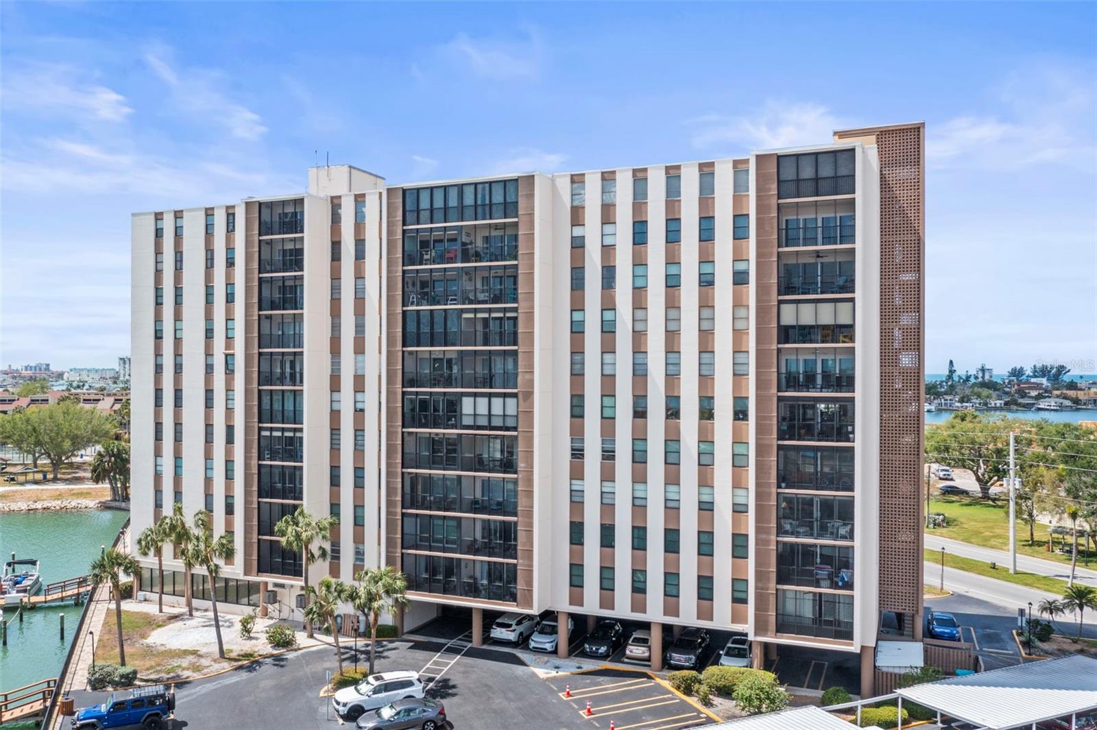 Image 34 of 41 For 10355 Paradise Boulevard 403