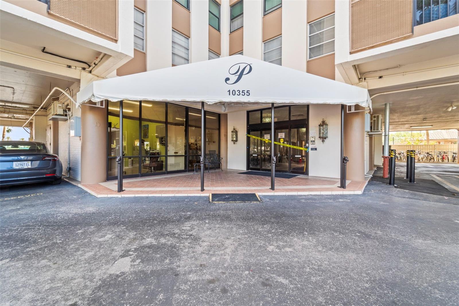 Image 39 of 41 For 10355 Paradise Boulevard 403