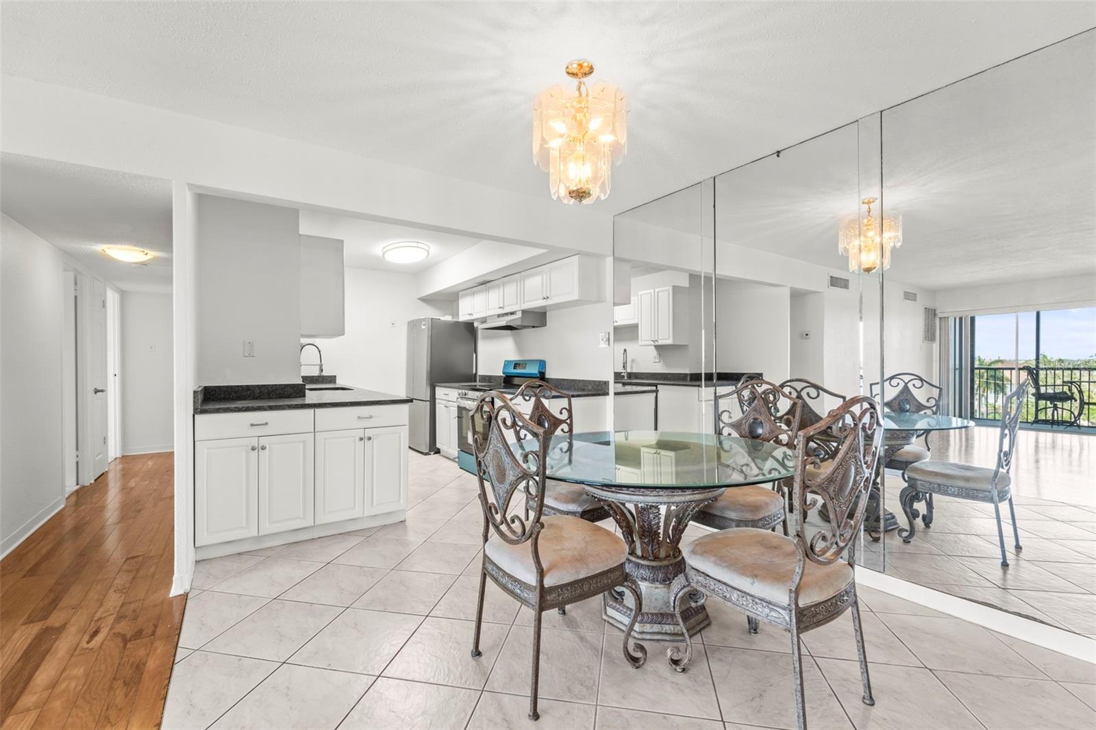 Image 7 of 41 For 10355 Paradise Boulevard 403