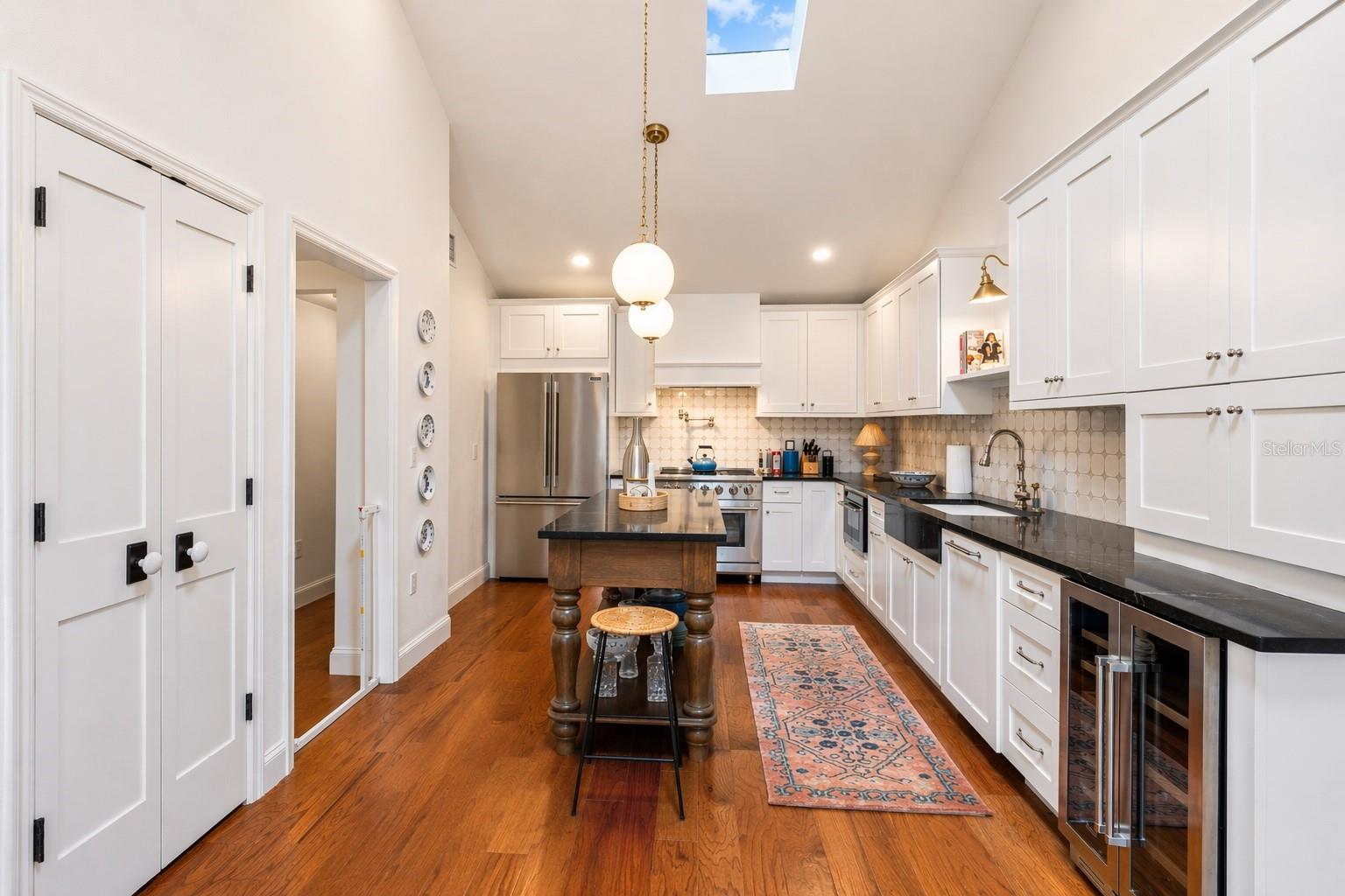 Image 14 of 38 For 815 Kentucky Avenue