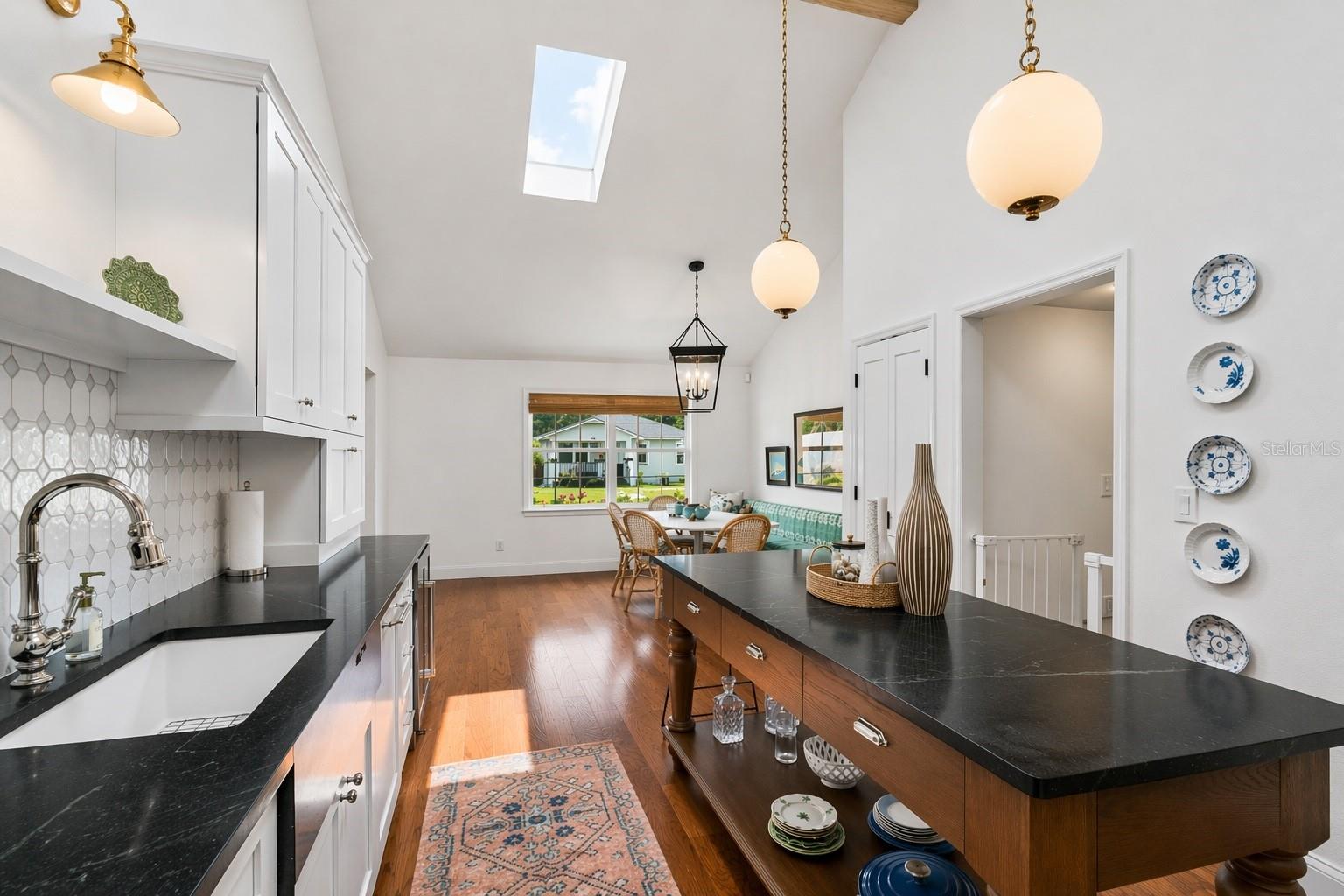 Image 16 of 38 For 815 Kentucky Avenue