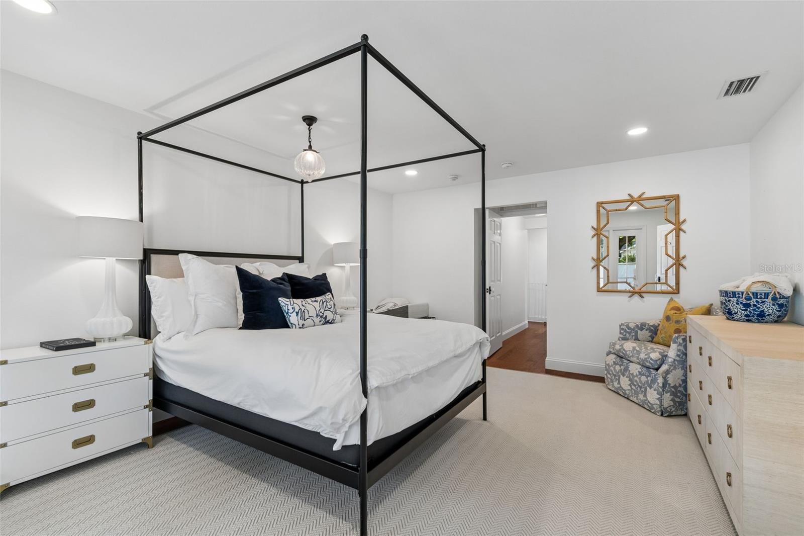 Image 19 of 38 For 815 Kentucky Avenue