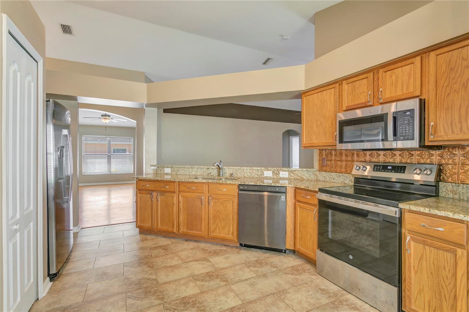 Image 16 of 52 For 2617 Buckhorn Preserve Boulevard