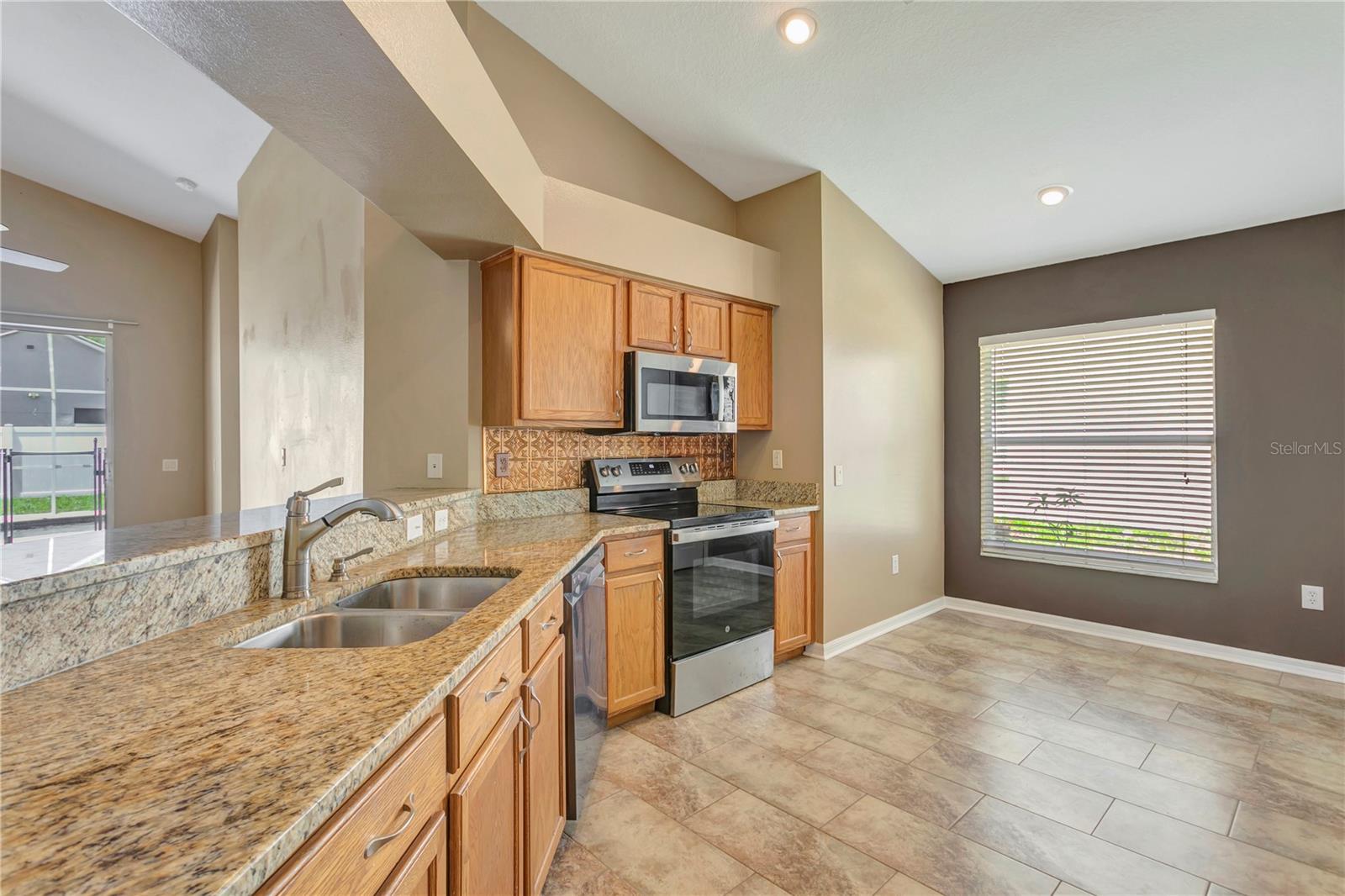 Image 4 of 52 For 2617 Buckhorn Preserve Boulevard