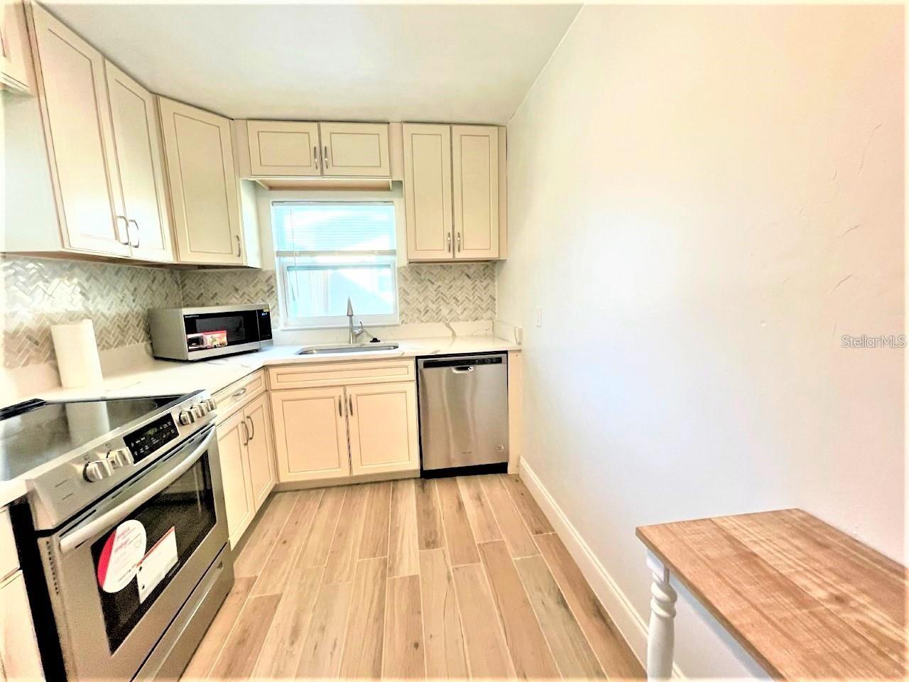 Image 3 of 45 For 12644 81st Terrace