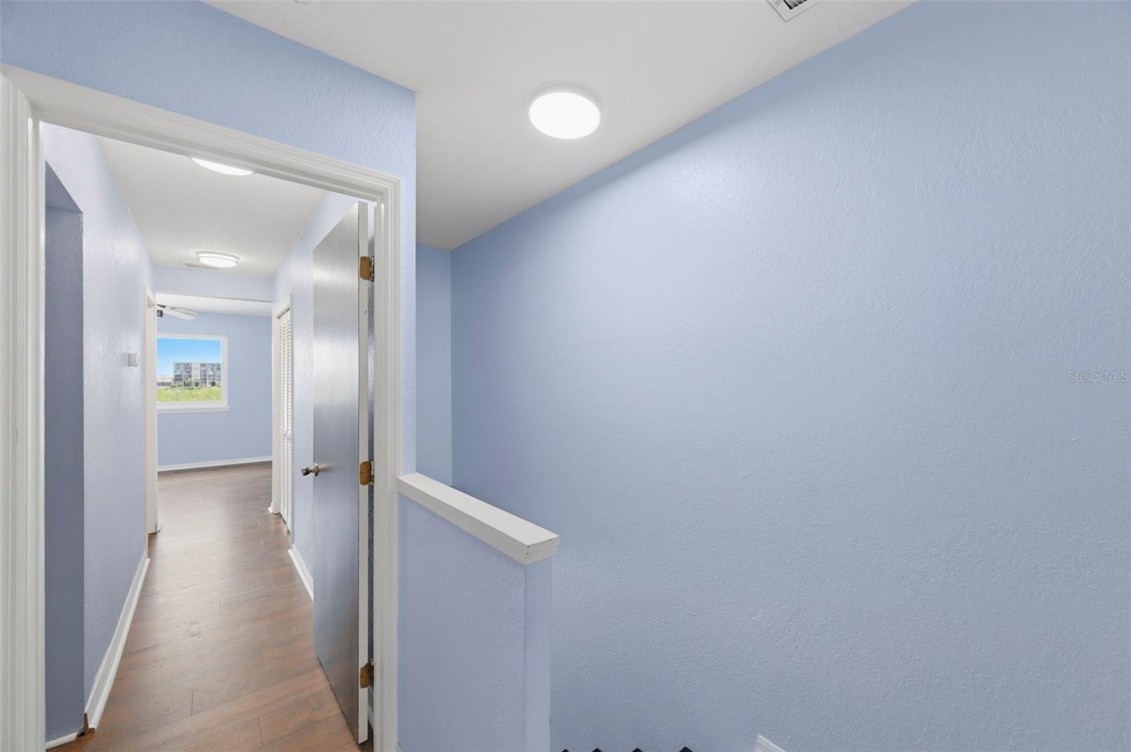 Image 19 of 42 For 9438 Tara Cay Court 27