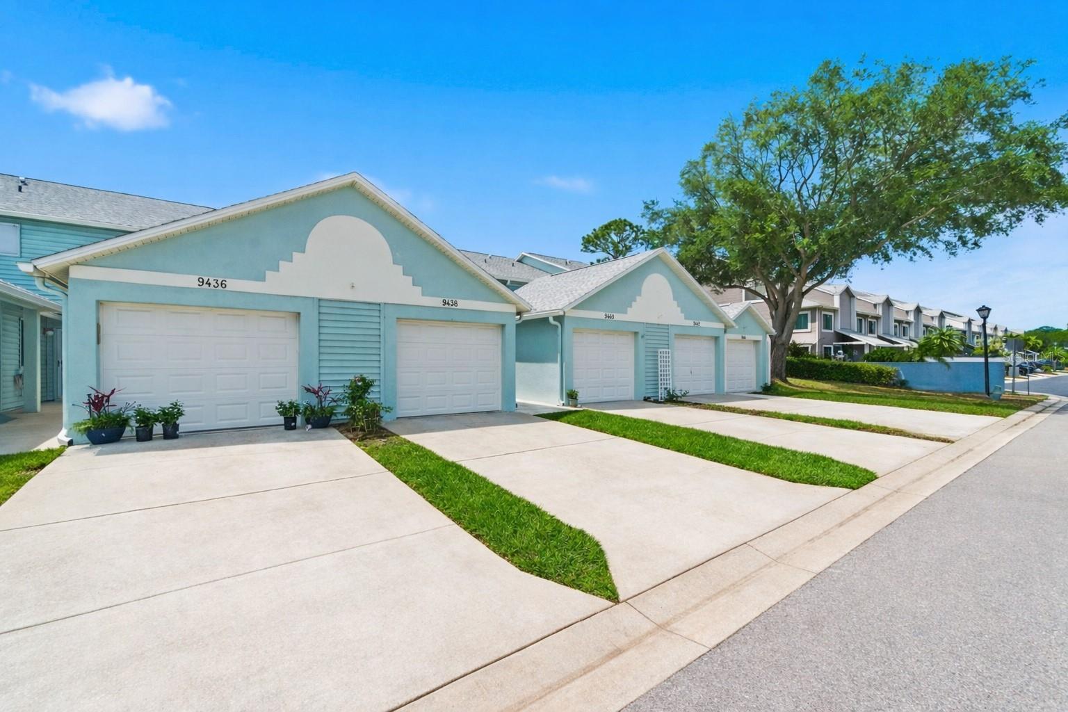 Image 2 of 42 For 9438 Tara Cay Court 27