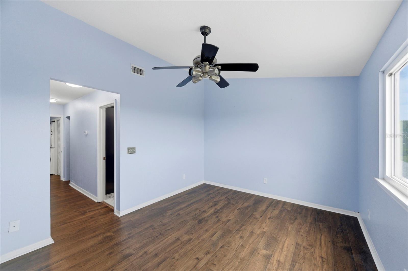 Image 23 of 42 For 9438 Tara Cay Court 27