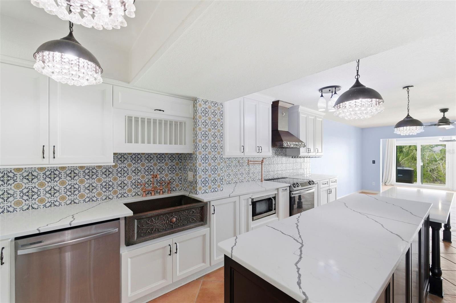 Image 8 of 42 For 9438 Tara Cay Court 27