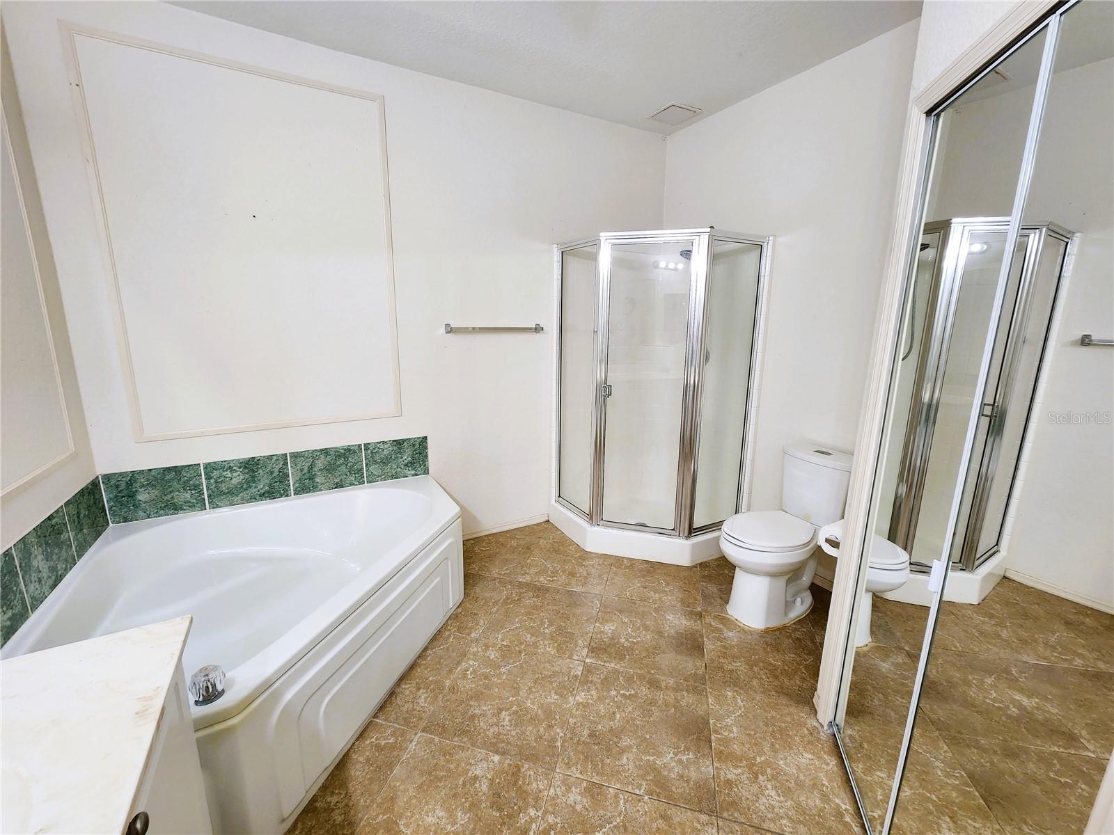 Image 19 of 38 For 2733 Via Cipriani  810a