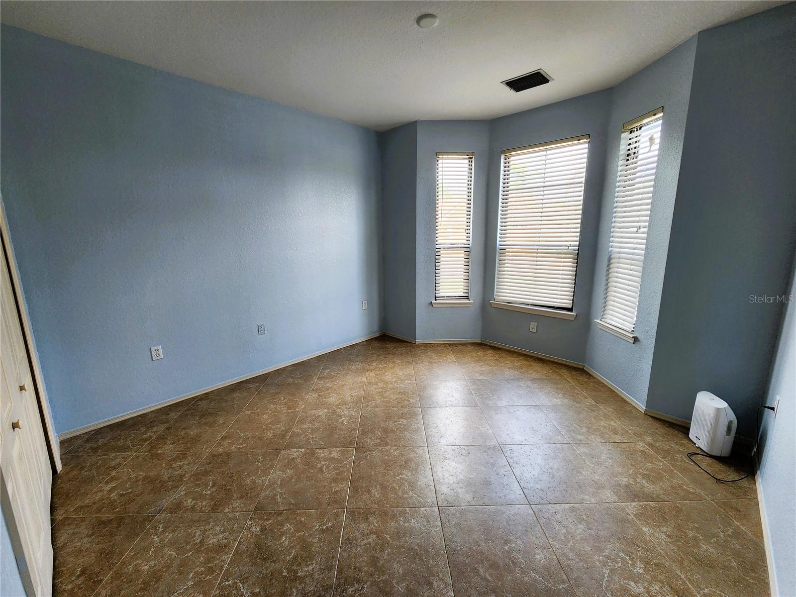 Image 21 of 38 For 2733 Via Cipriani  810a