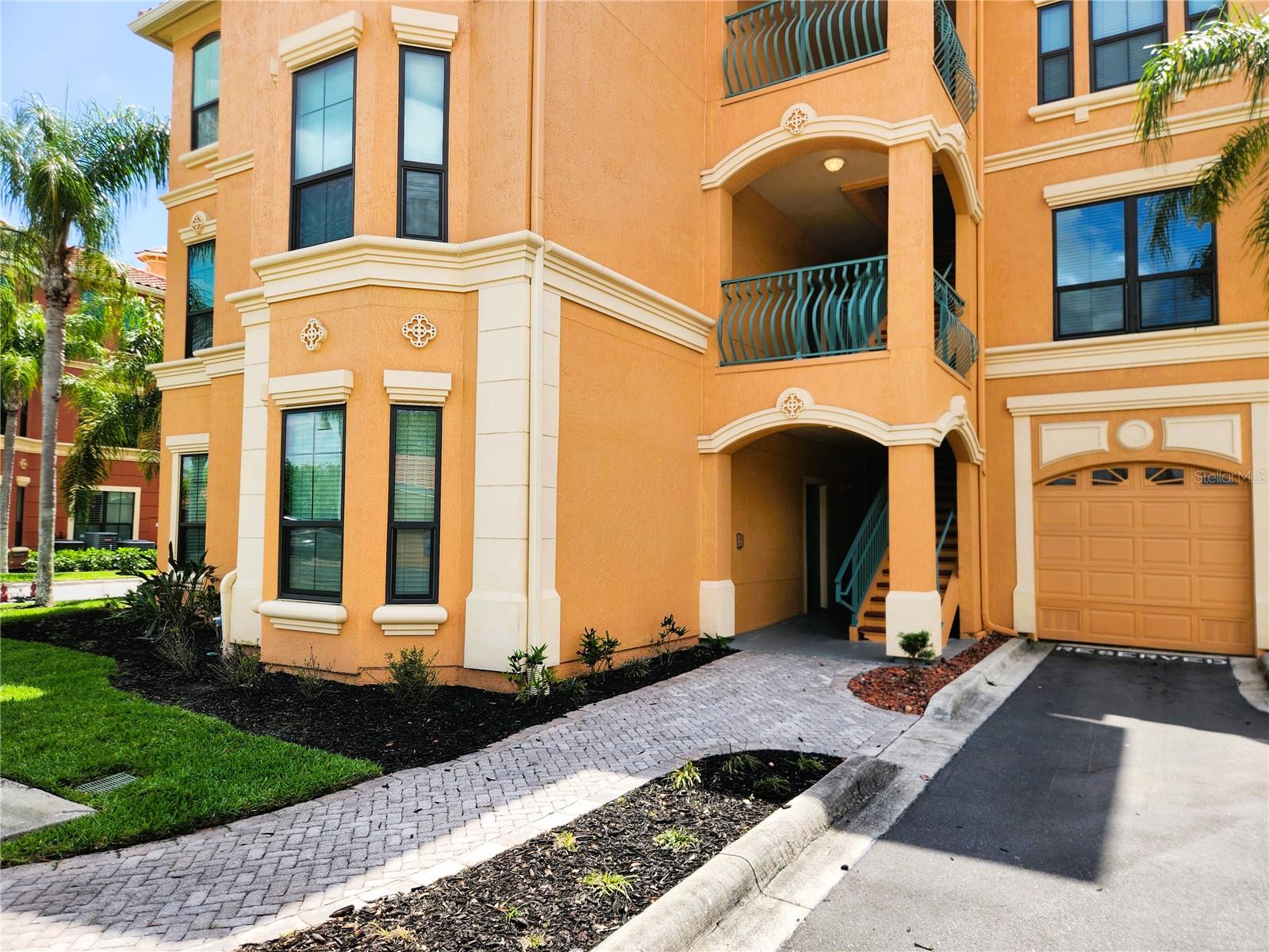 Image 3 of 38 For 2733 Via Cipriani  810a