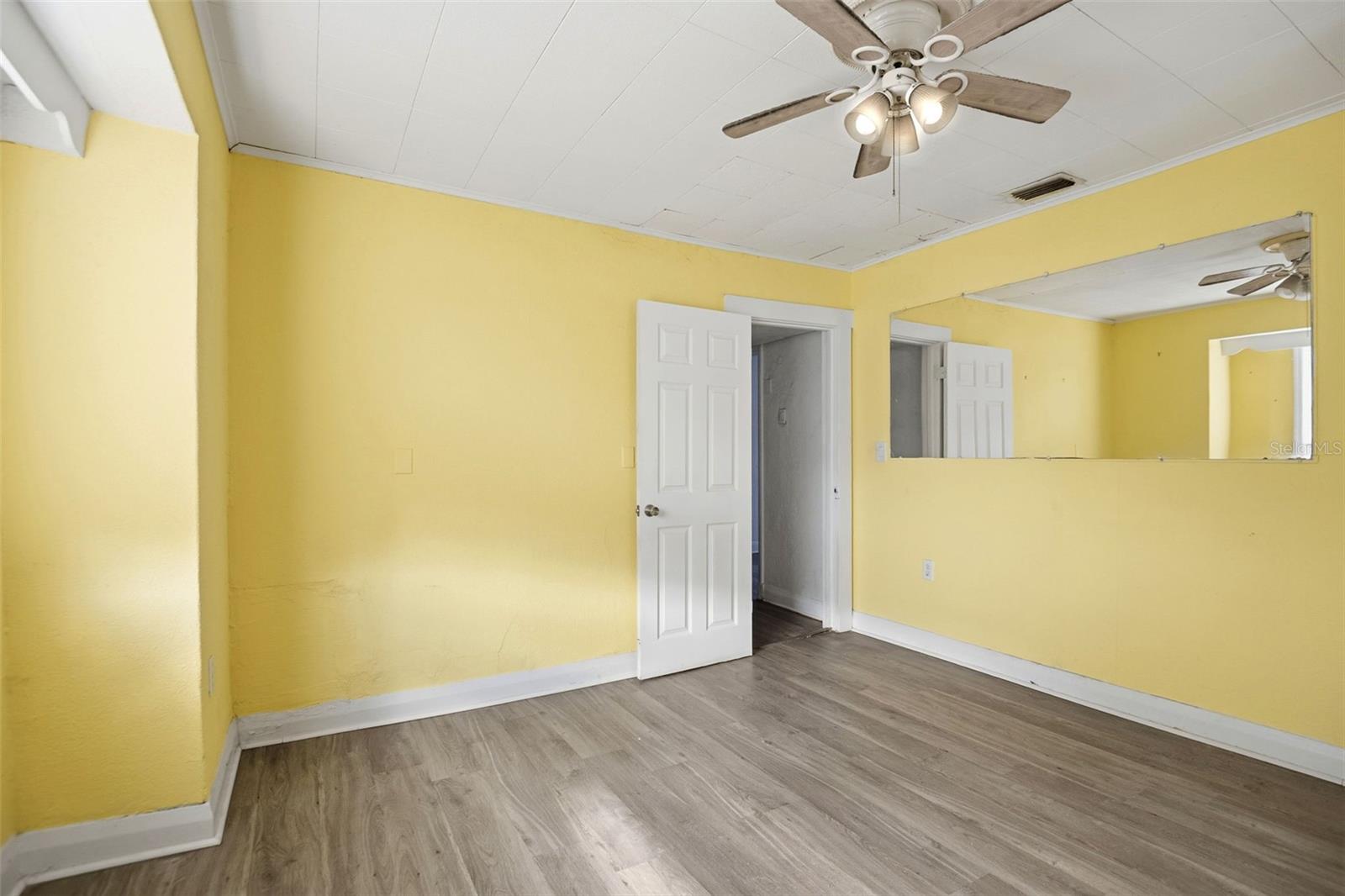 Image 11 of 22 For 1110 27th Avenue W