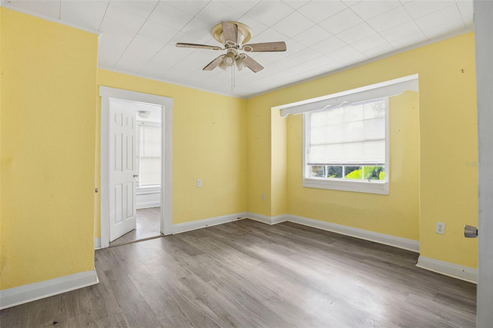 Image 12 of 22 For 1110 27th Avenue W