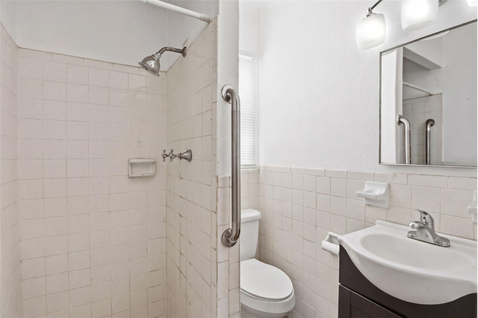 Image 14 of 22 For 1110 27th Avenue W