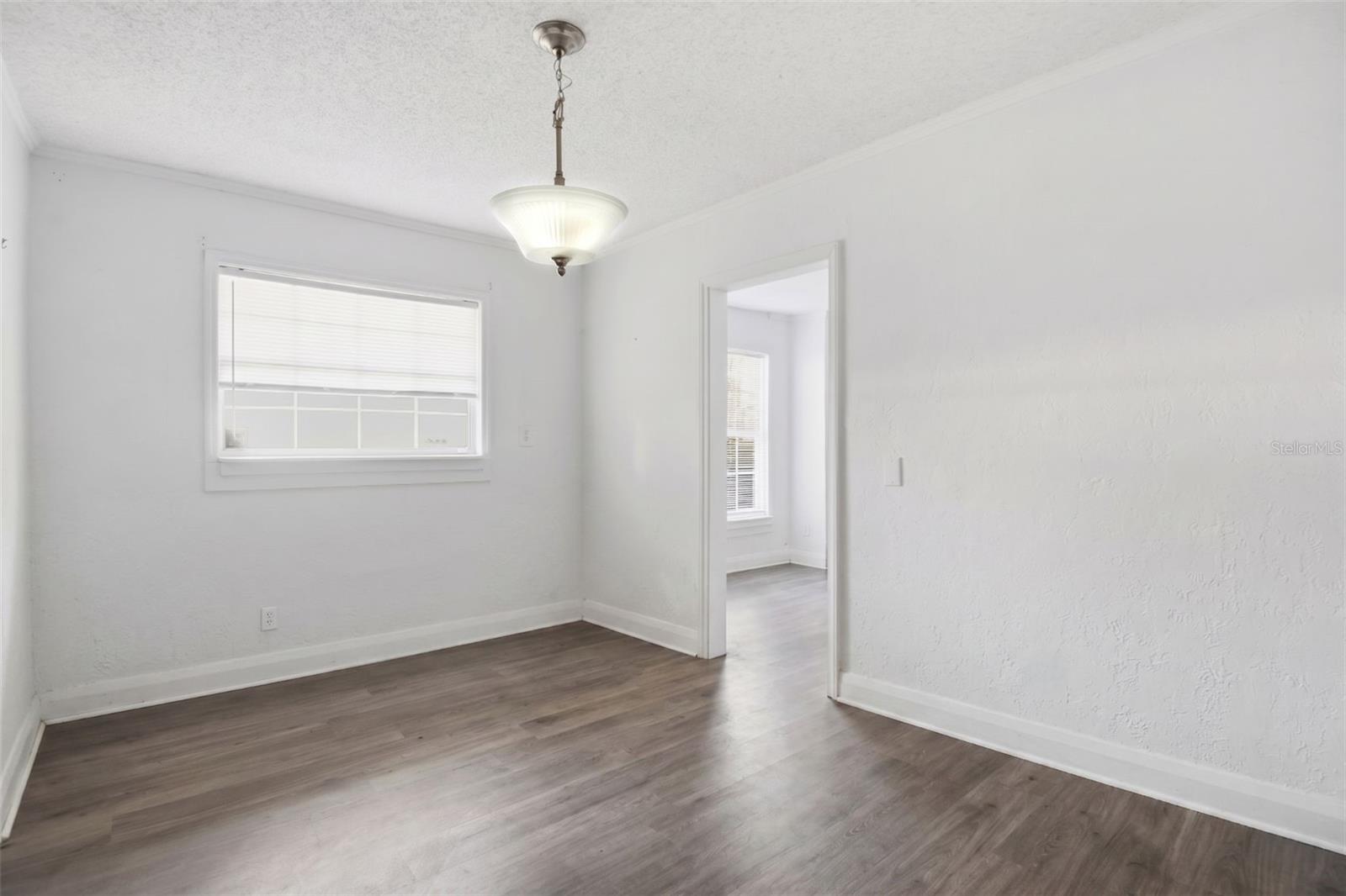 Image 15 of 22 For 1110 27th Avenue W