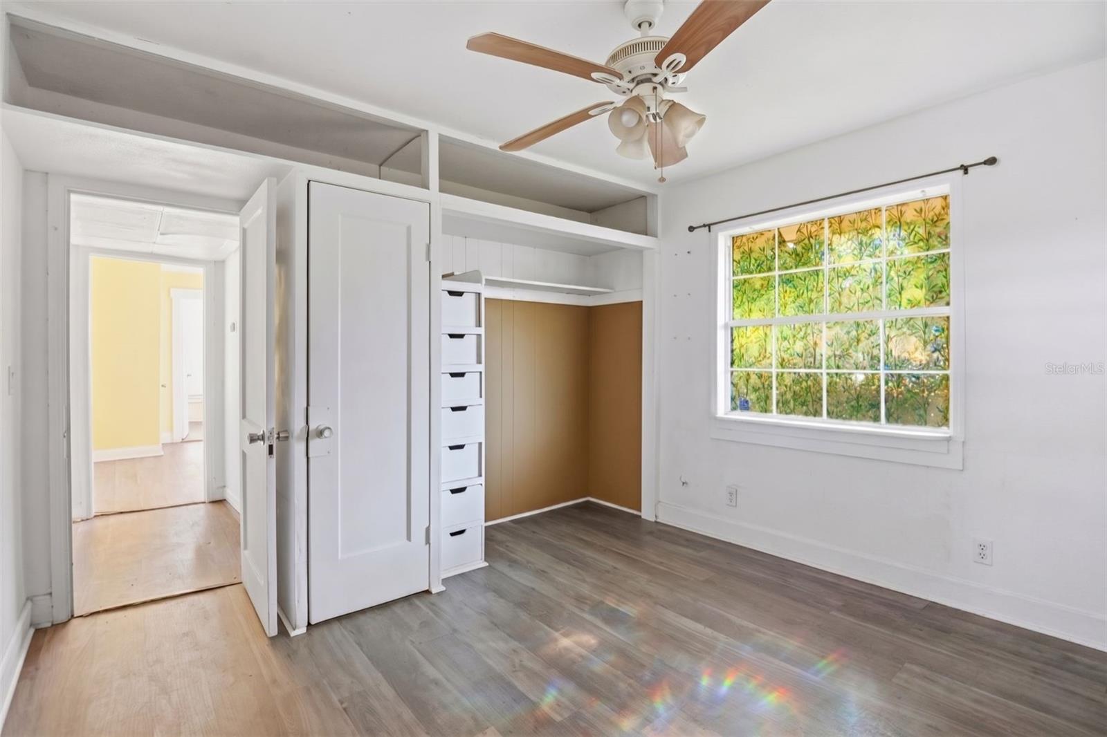 Image 16 of 22 For 1110 27th Avenue W