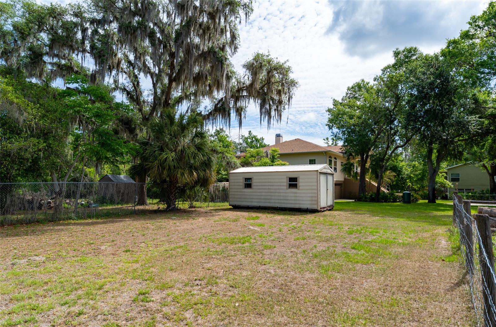 Listing photo id 67 for 8214 Revels Road
