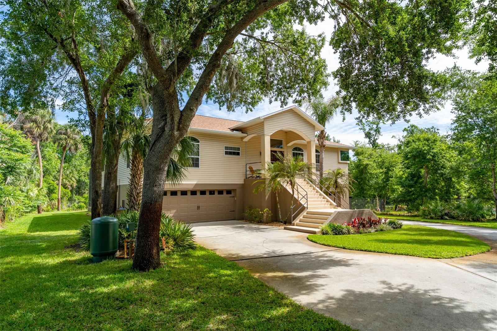 Listing photo id 70 for 8214 Revels Road