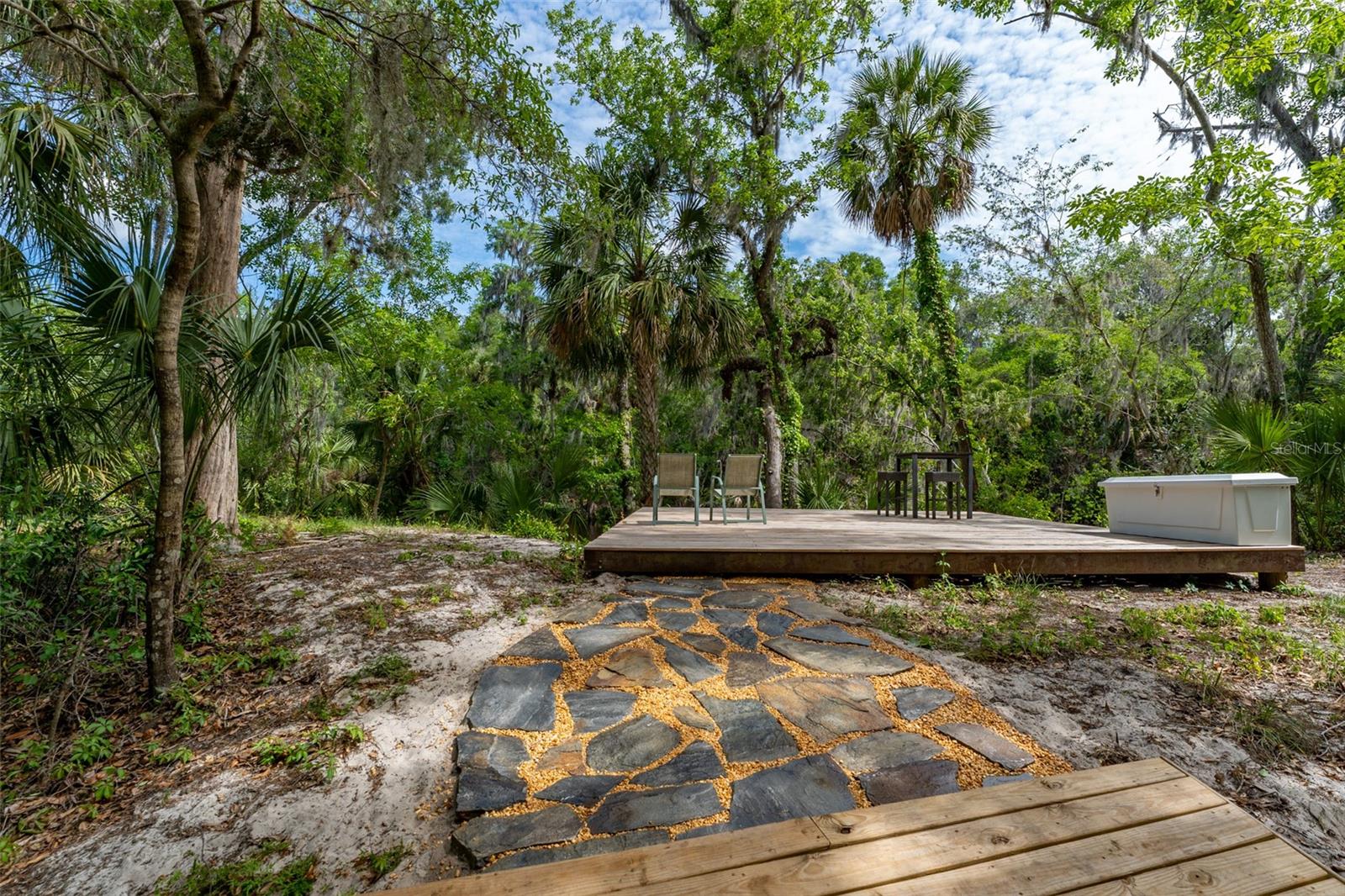 Listing photo id 81 for 8214 Revels Road