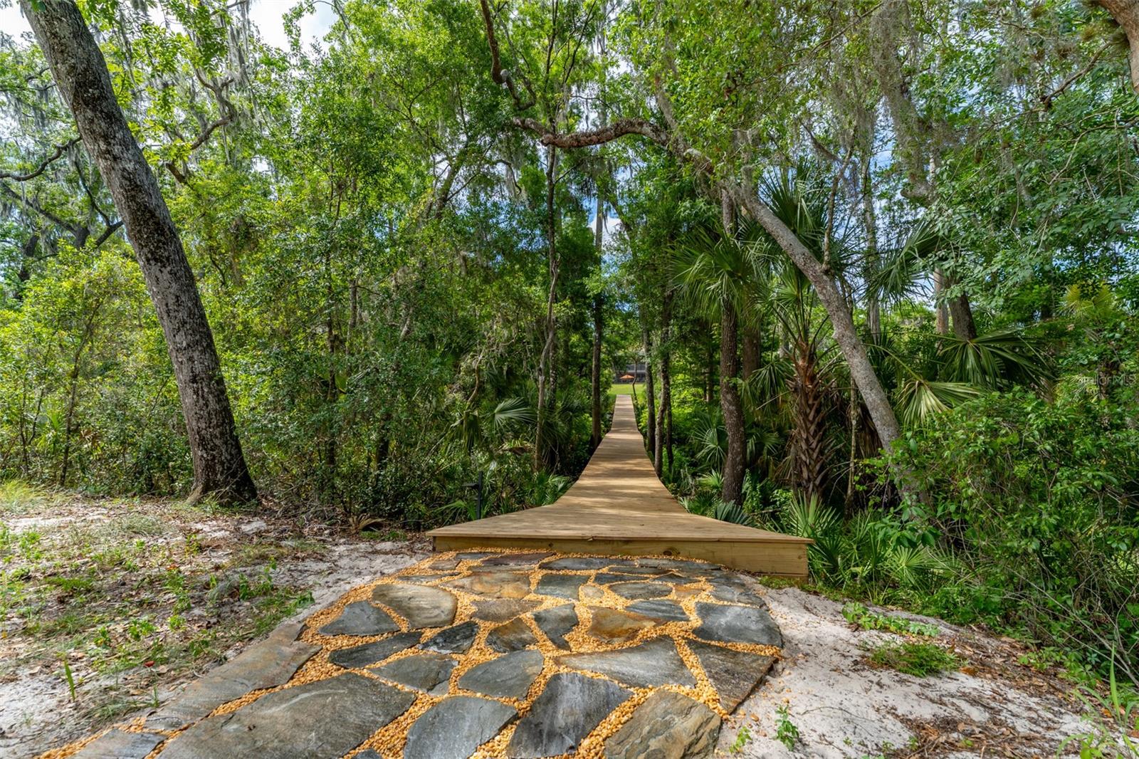 Listing photo id 84 for 8214 Revels Road